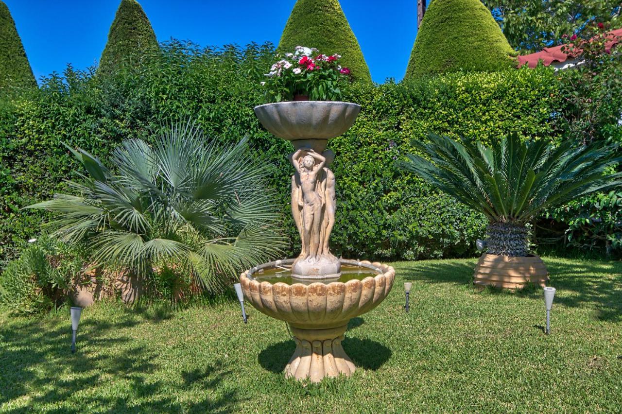 Vacation And Relaxation Home Oropos Nea Palatia Exterior foto