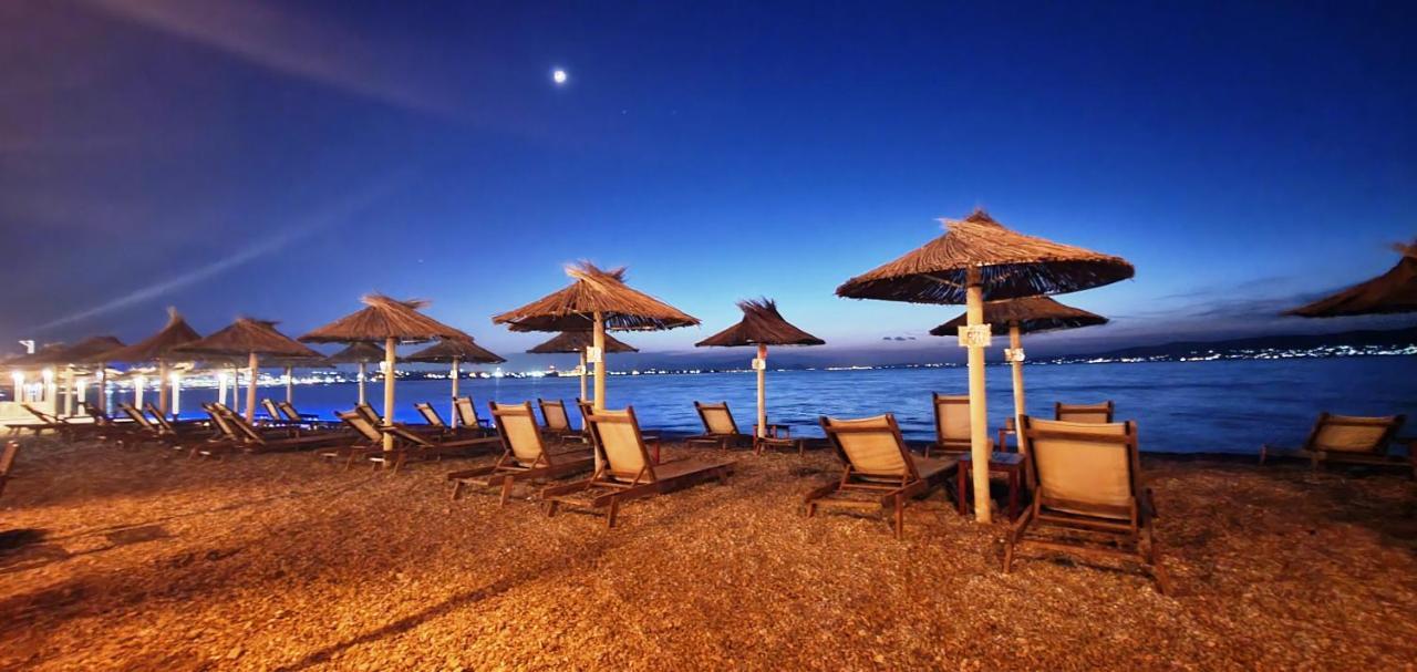 Vacation And Relaxation Home Oropos Nea Palatia Exterior foto